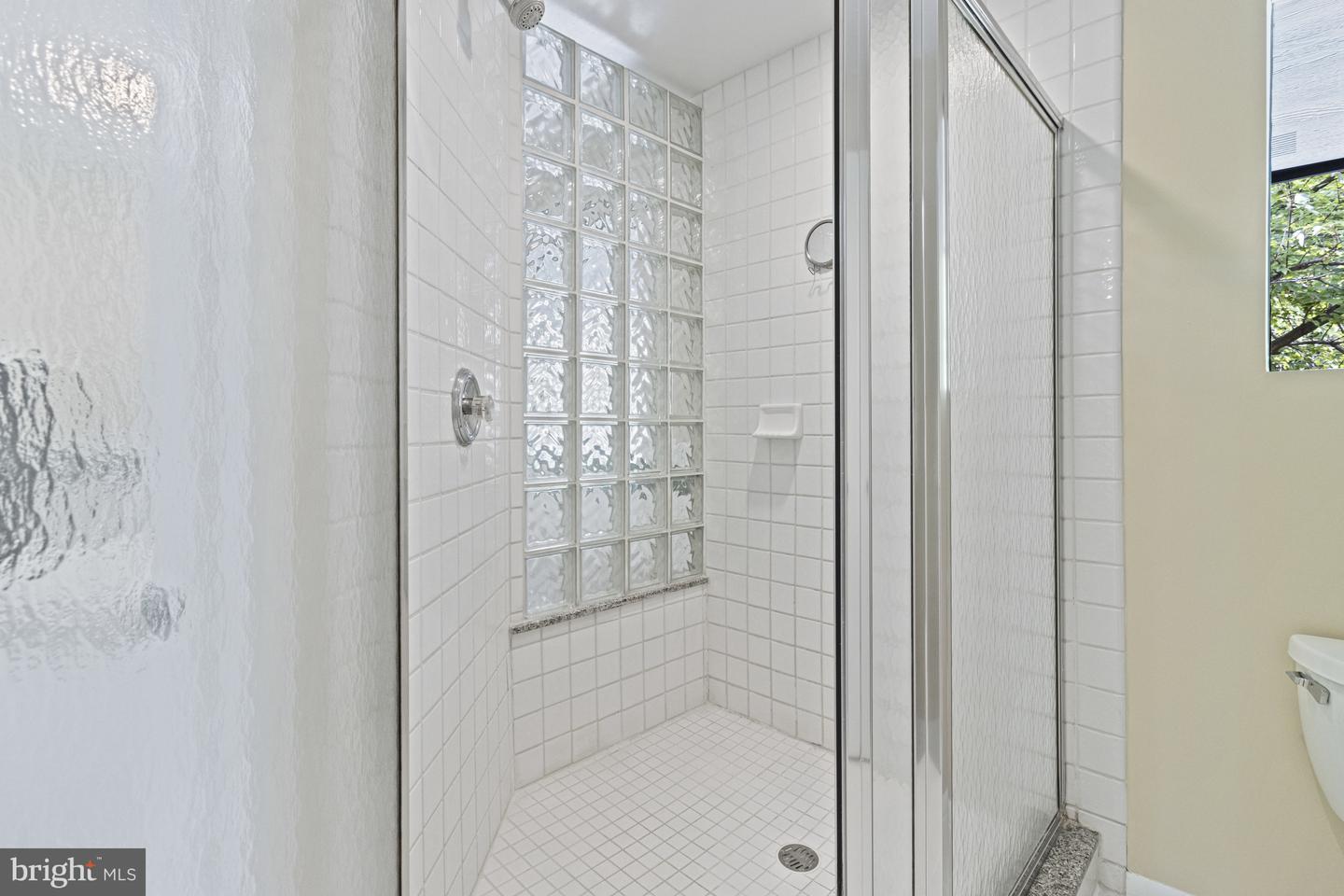 7107 ROXANN RD, ALEXANDRIA, Virginia 22315, 4 Bedrooms Bedrooms, ,4 BathroomsBathrooms,Residential,For sale,7107 ROXANN RD,VAFX2267336 MLS # VAFX2267336
