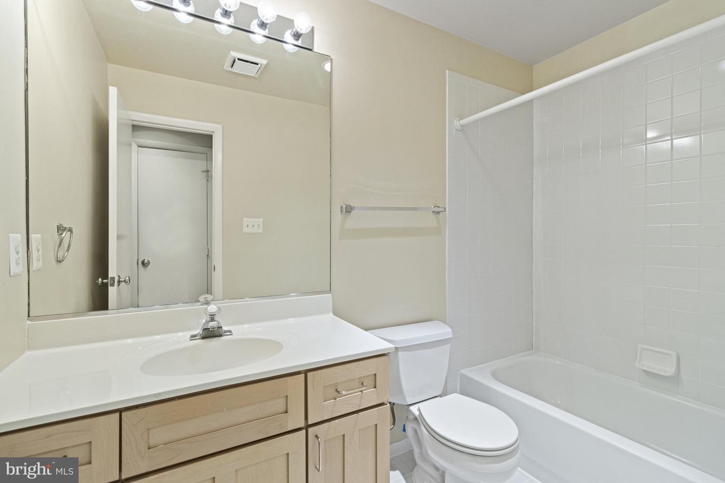7107 ROXANN RD, ALEXANDRIA, Virginia 22315, 4 Bedrooms Bedrooms, ,4 BathroomsBathrooms,Residential,For sale,7107 ROXANN RD,VAFX2267336 MLS # VAFX2267336