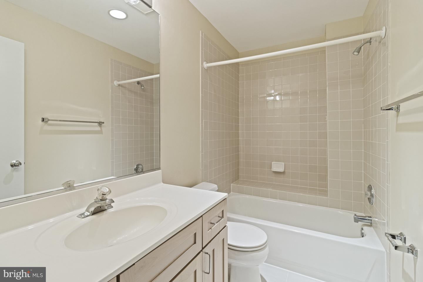 7107 ROXANN RD, ALEXANDRIA, Virginia 22315, 4 Bedrooms Bedrooms, ,4 BathroomsBathrooms,Residential,For sale,7107 ROXANN RD,VAFX2267336 MLS # VAFX2267336