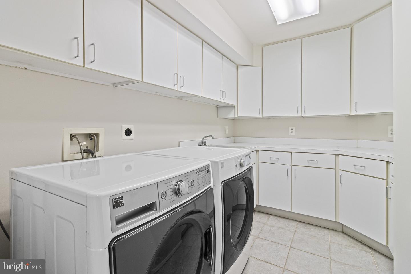 7107 ROXANN RD, ALEXANDRIA, Virginia 22315, 4 Bedrooms Bedrooms, ,4 BathroomsBathrooms,Residential,For sale,7107 ROXANN RD,VAFX2267336 MLS # VAFX2267336