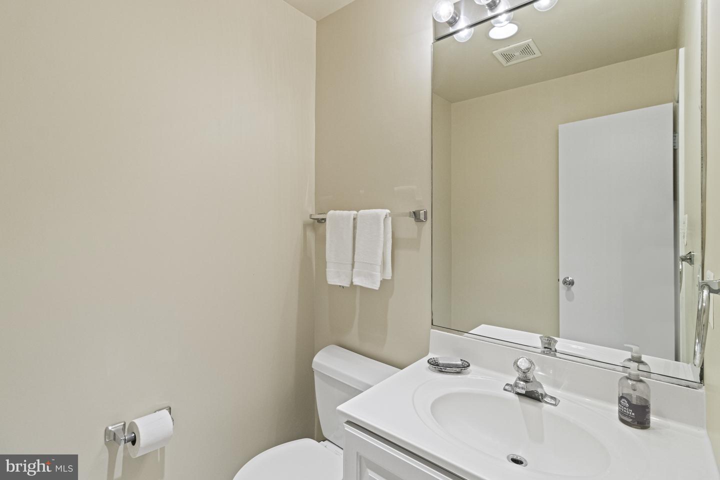 7107 ROXANN RD, ALEXANDRIA, Virginia 22315, 4 Bedrooms Bedrooms, ,4 BathroomsBathrooms,Residential,For sale,7107 ROXANN RD,VAFX2267336 MLS # VAFX2267336