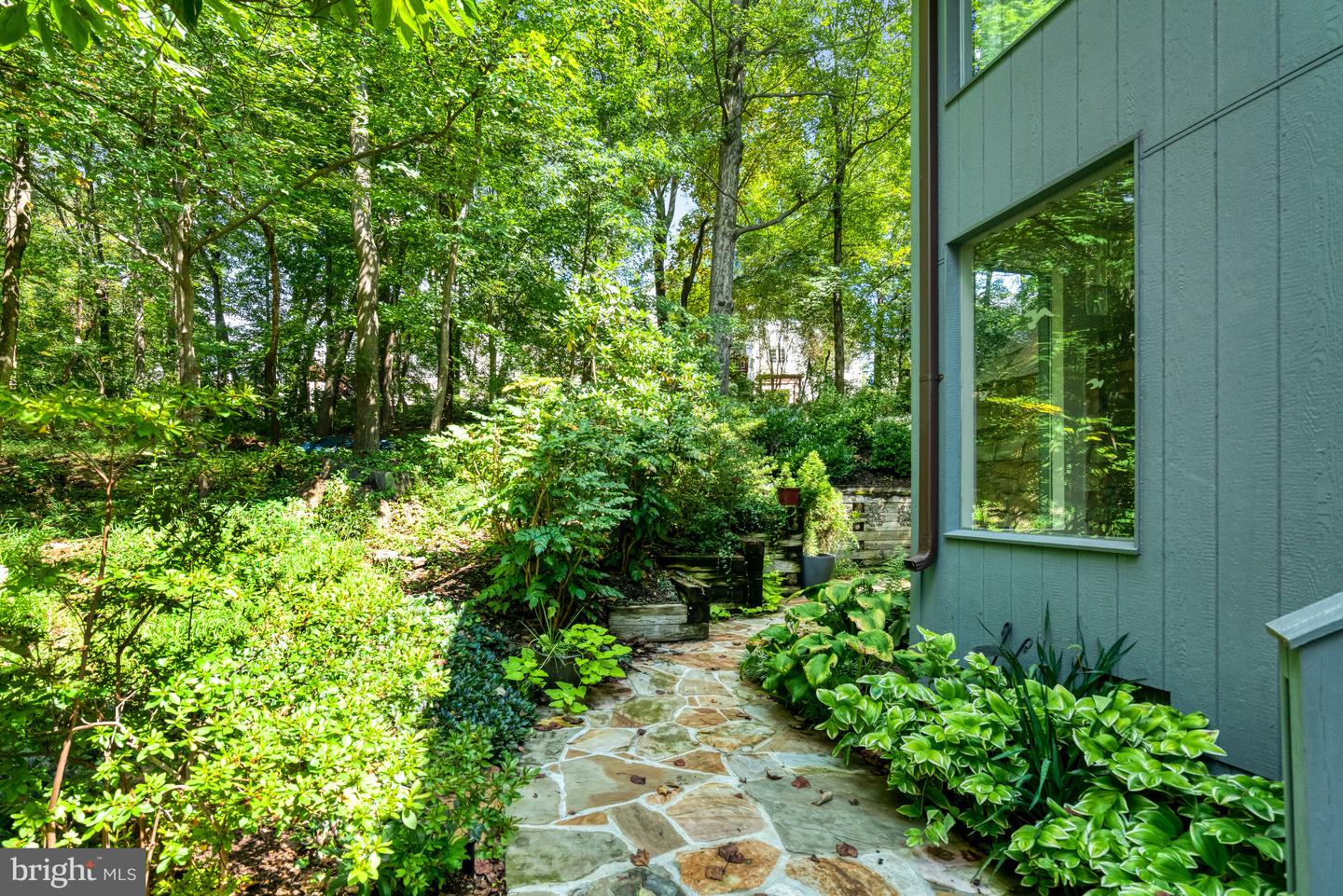 7107 ROXANN RD, ALEXANDRIA, Virginia 22315, 4 Bedrooms Bedrooms, ,4 BathroomsBathrooms,Residential,For sale,7107 ROXANN RD,VAFX2267336 MLS # VAFX2267336
