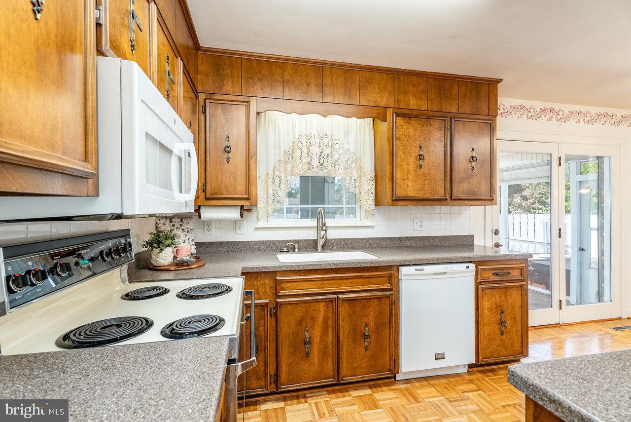 3107 RAWLEY PIKE, ROCKINGHAM, Virginia 22801, 3 Bedrooms Bedrooms, ,2 BathroomsBathrooms,Residential,For sale,3107 RAWLEY PIKE,VARO2002584 MLS # VARO2002584