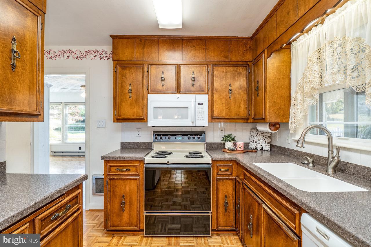 3107 RAWLEY PIKE, ROCKINGHAM, Virginia 22801, 3 Bedrooms Bedrooms, ,2 BathroomsBathrooms,Residential,For sale,3107 RAWLEY PIKE,VARO2002584 MLS # VARO2002584