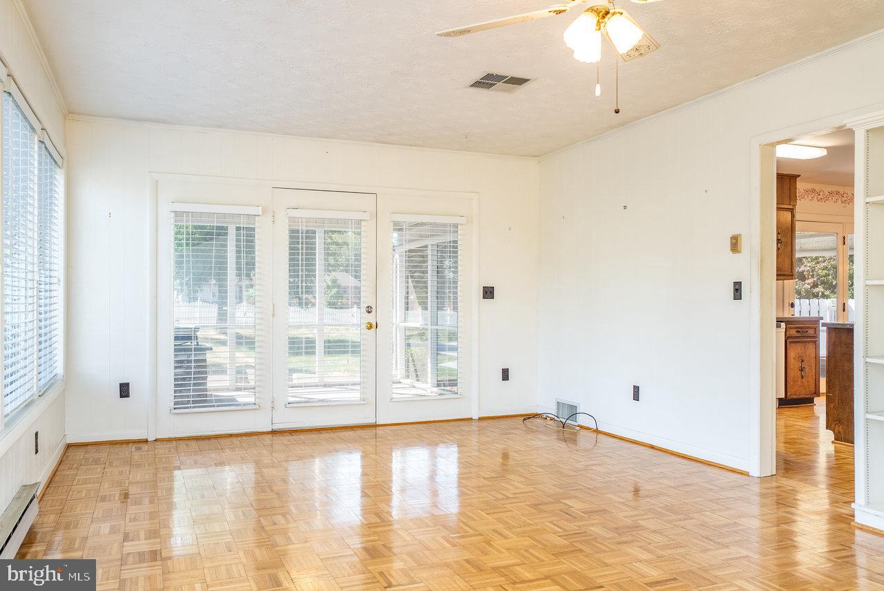 3107 RAWLEY PIKE, ROCKINGHAM, Virginia 22801, 3 Bedrooms Bedrooms, ,2 BathroomsBathrooms,Residential,For sale,3107 RAWLEY PIKE,VARO2002584 MLS # VARO2002584