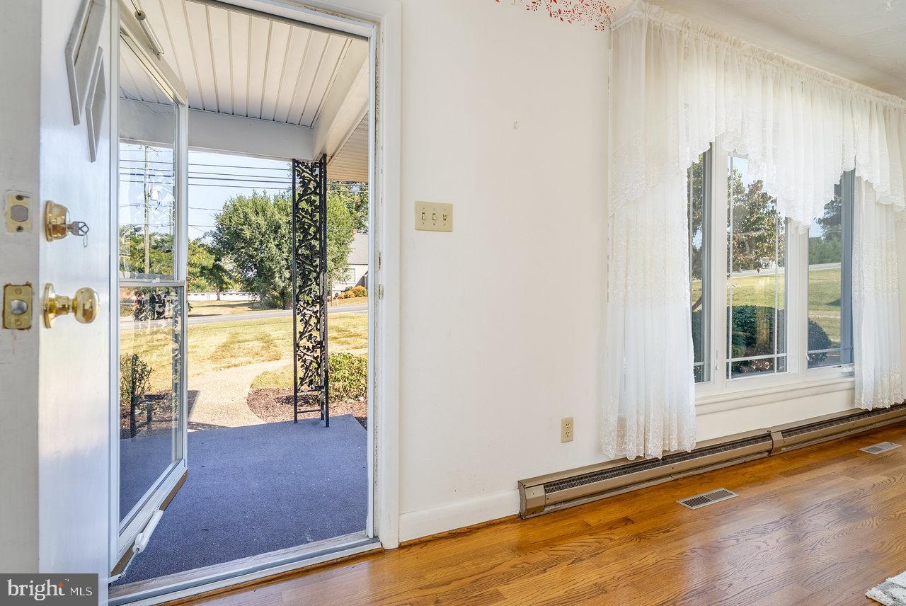3107 RAWLEY PIKE, ROCKINGHAM, Virginia 22801, 3 Bedrooms Bedrooms, ,2 BathroomsBathrooms,Residential,For sale,3107 RAWLEY PIKE,VARO2002584 MLS # VARO2002584