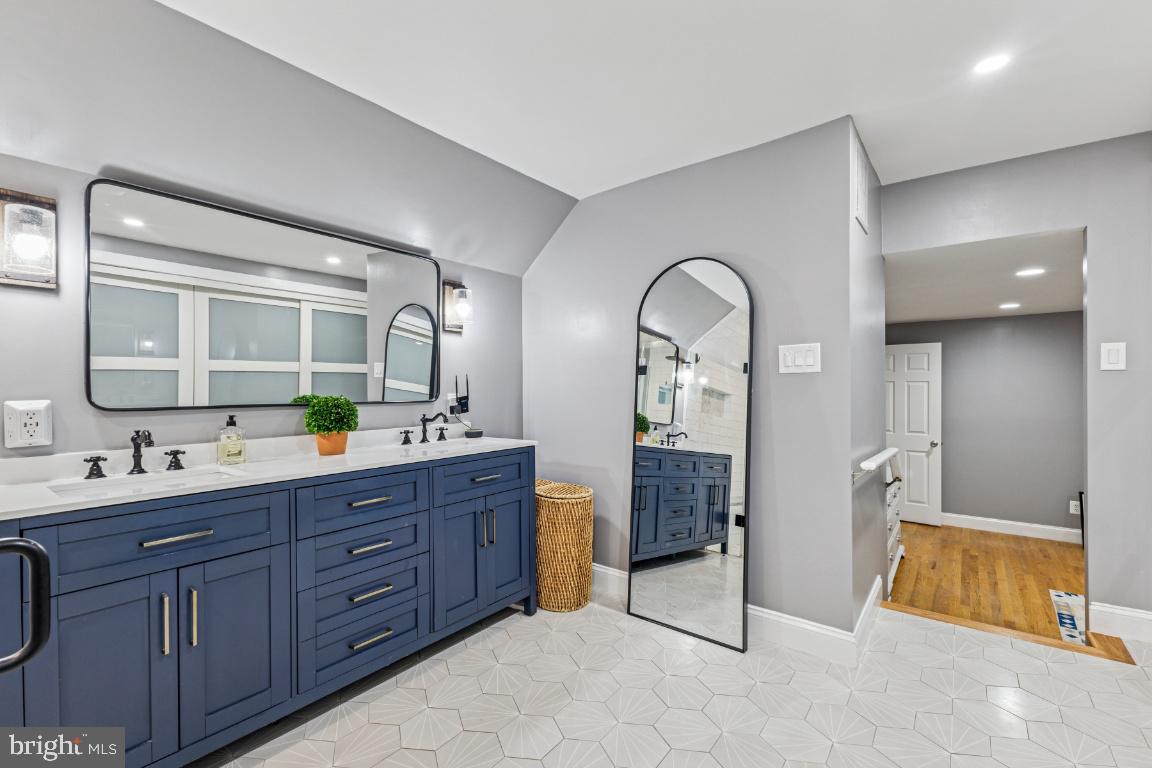 4603 HOLBORN AVE, ANNANDALE, Virginia 22003, 5 Bedrooms Bedrooms, ,2 BathroomsBathrooms,Residential,For sale,4603 HOLBORN AVE,VAFX2267460 MLS # VAFX2267460