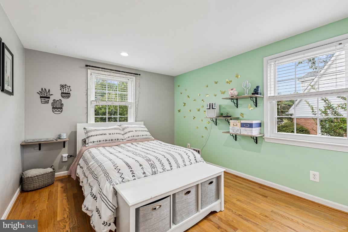 4603 HOLBORN AVE, ANNANDALE, Virginia 22003, 5 Bedrooms Bedrooms, ,2 BathroomsBathrooms,Residential,For sale,4603 HOLBORN AVE,VAFX2267460 MLS # VAFX2267460