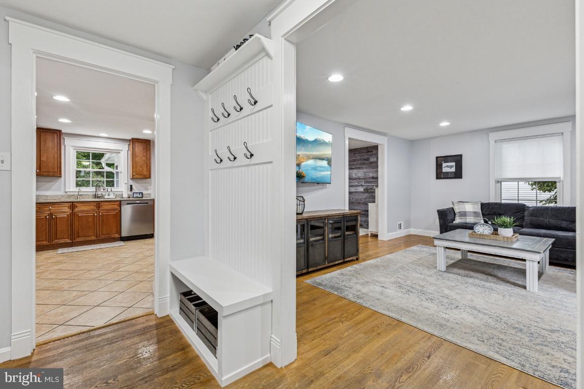 4603 HOLBORN AVE, ANNANDALE, Virginia 22003, 5 Bedrooms Bedrooms, ,2 BathroomsBathrooms,Residential,For sale,4603 HOLBORN AVE,VAFX2267460 MLS # VAFX2267460