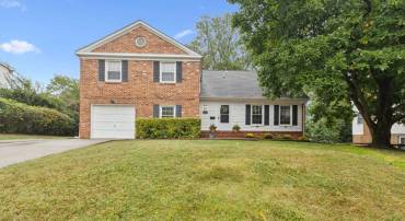 4603 HOLBORN AVE, ANNANDALE, Virginia 22003, 5 Bedrooms Bedrooms, ,2 BathroomsBathrooms,Residential,For sale,4603 HOLBORN AVE,VAFX2267460 MLS # VAFX2267460