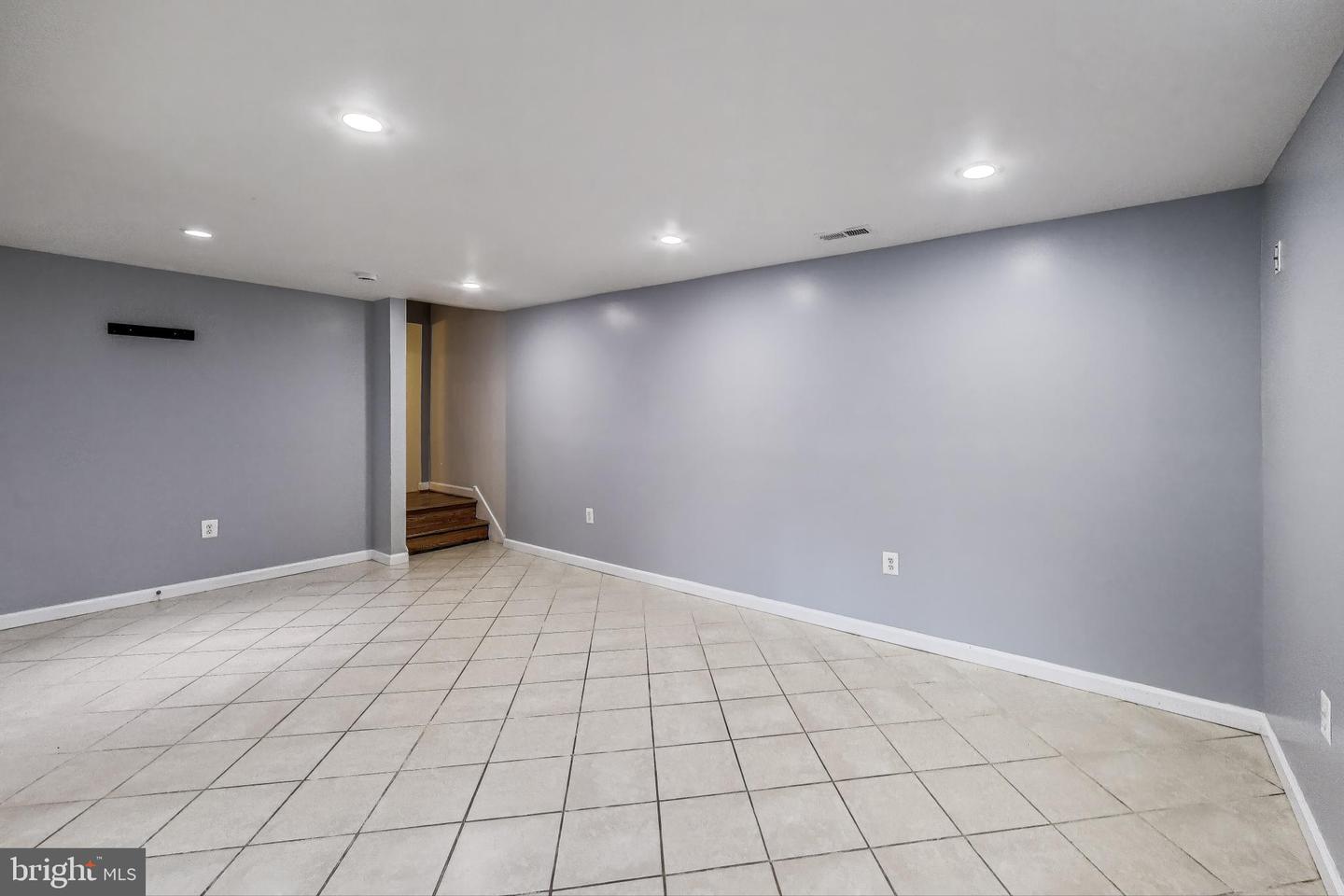 15116 ALASKA RD, WOODBRIDGE, Virginia 22191, 5 Bedrooms Bedrooms, ,2 BathroomsBathrooms,Residential,For sale,15116 ALASKA RD,VAPW2104120 MLS # VAPW2104120