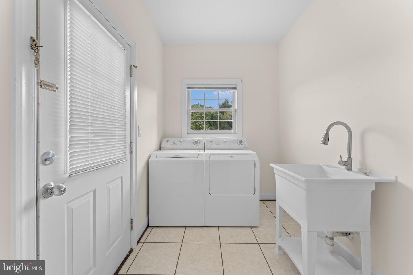 7380 W HOOVER RD, REVA, Virginia 22735, 4 Bedrooms Bedrooms, ,3 BathroomsBathrooms,Residential,For sale,7380 W HOOVER RD,VAMA2002446 MLS # VAMA2002446