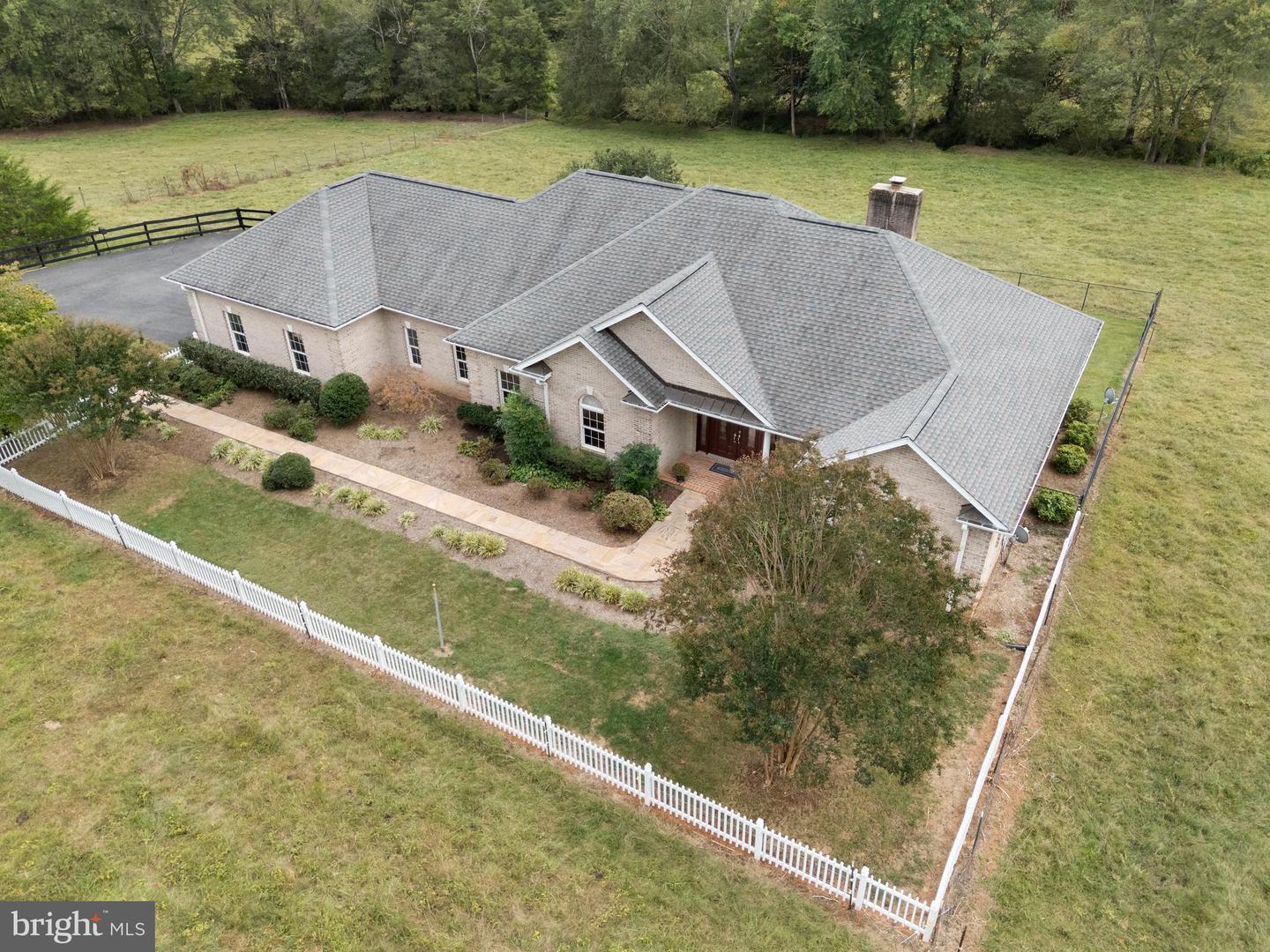 7380 W HOOVER RD, REVA, Virginia 22735, 4 Bedrooms Bedrooms, ,3 BathroomsBathrooms,Residential,For sale,7380 W HOOVER RD,VAMA2002446 MLS # VAMA2002446