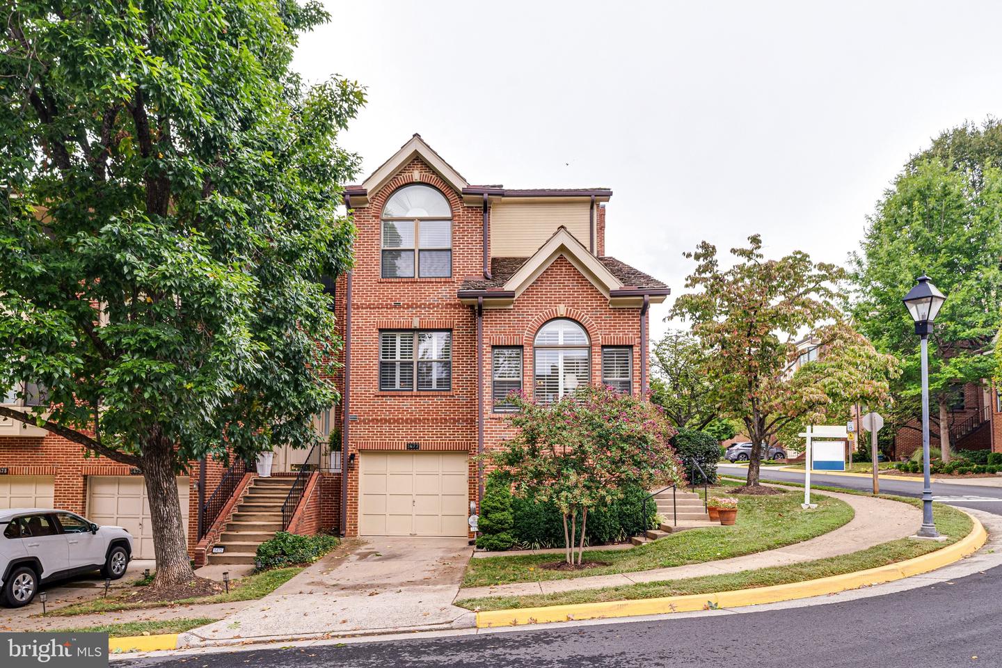 1477 HAMPTON HILL CIR, MCLEAN, Virginia 22101, 3 Bedrooms Bedrooms, ,2 BathroomsBathrooms,Residential,For sale,1477 HAMPTON HILL CIR,VAFX2267586 MLS # VAFX2267586