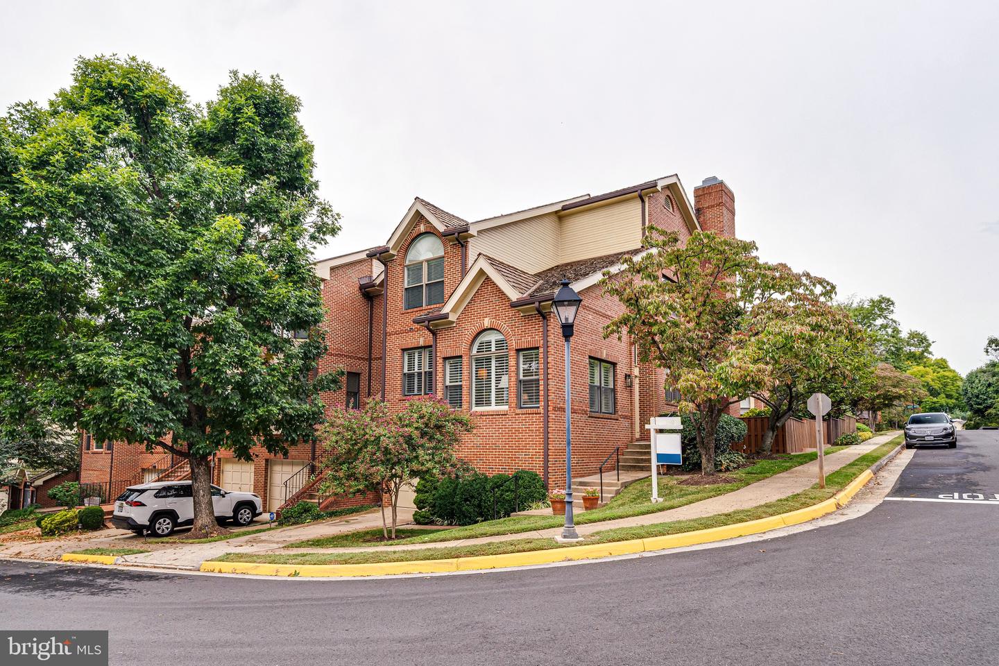 1477 HAMPTON HILL CIR, MCLEAN, Virginia 22101, 3 Bedrooms Bedrooms, ,2 BathroomsBathrooms,Residential,For sale,1477 HAMPTON HILL CIR,VAFX2267586 MLS # VAFX2267586