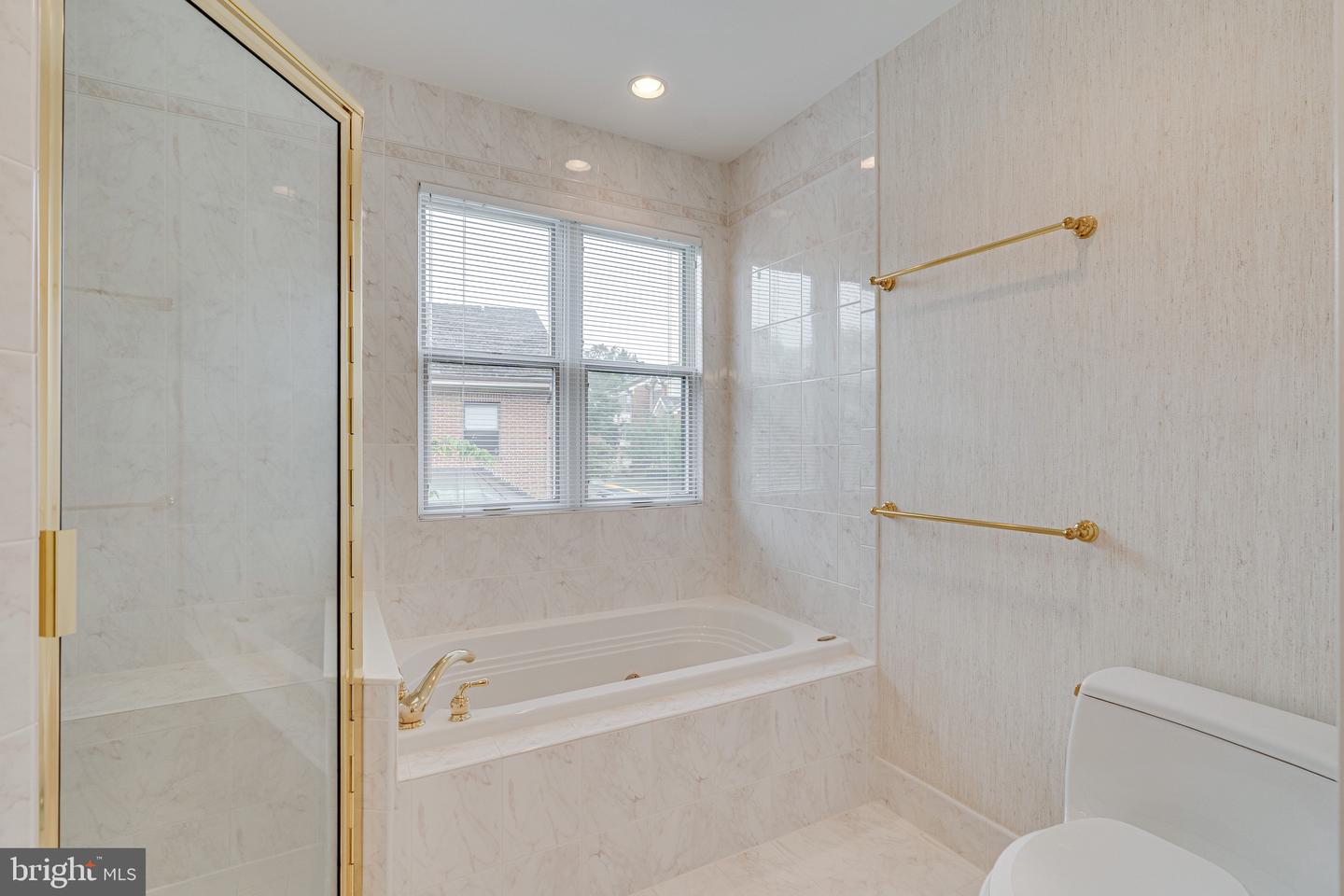 1477 HAMPTON HILL CIR, MCLEAN, Virginia 22101, 3 Bedrooms Bedrooms, ,2 BathroomsBathrooms,Residential,For sale,1477 HAMPTON HILL CIR,VAFX2267586 MLS # VAFX2267586