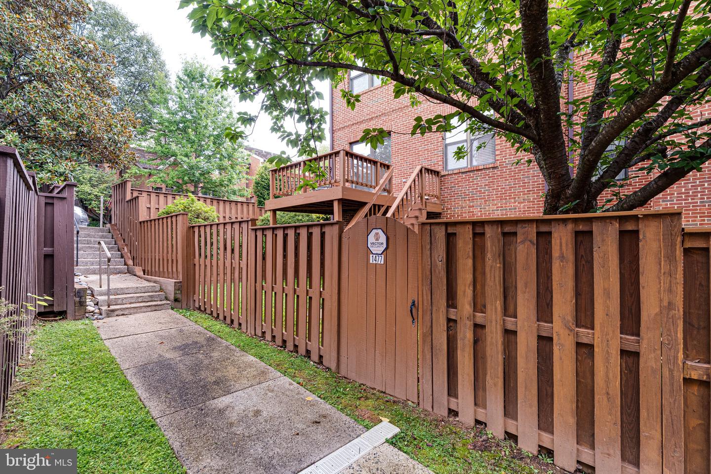 1477 HAMPTON HILL CIR, MCLEAN, Virginia 22101, 3 Bedrooms Bedrooms, ,2 BathroomsBathrooms,Residential,For sale,1477 HAMPTON HILL CIR,VAFX2267586 MLS # VAFX2267586