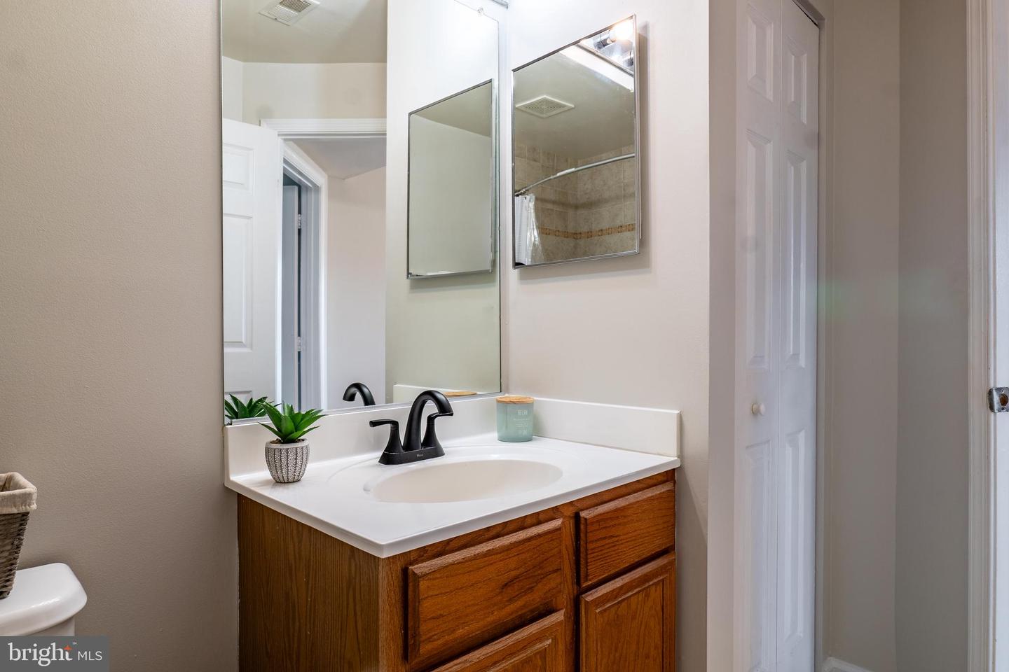 8091 LACY DR, MANASSAS, Virginia 20109, 2 Bedrooms Bedrooms, ,2 BathroomsBathrooms,Residential,For sale,8091 LACY DR,VAPW2104162 MLS # VAPW2104162