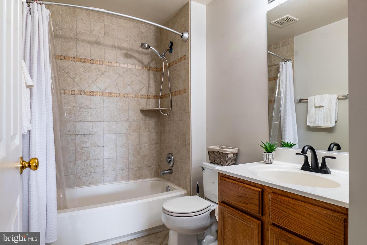 8091 LACY DR, MANASSAS, Virginia 20109, 2 Bedrooms Bedrooms, ,2 BathroomsBathrooms,Residential,For sale,8091 LACY DR,VAPW2104162 MLS # VAPW2104162