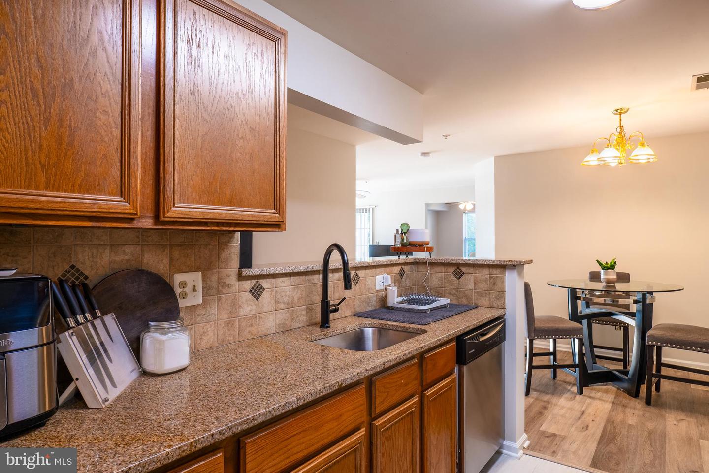 8091 LACY DR, MANASSAS, Virginia 20109, 2 Bedrooms Bedrooms, ,2 BathroomsBathrooms,Residential,For sale,8091 LACY DR,VAPW2104162 MLS # VAPW2104162