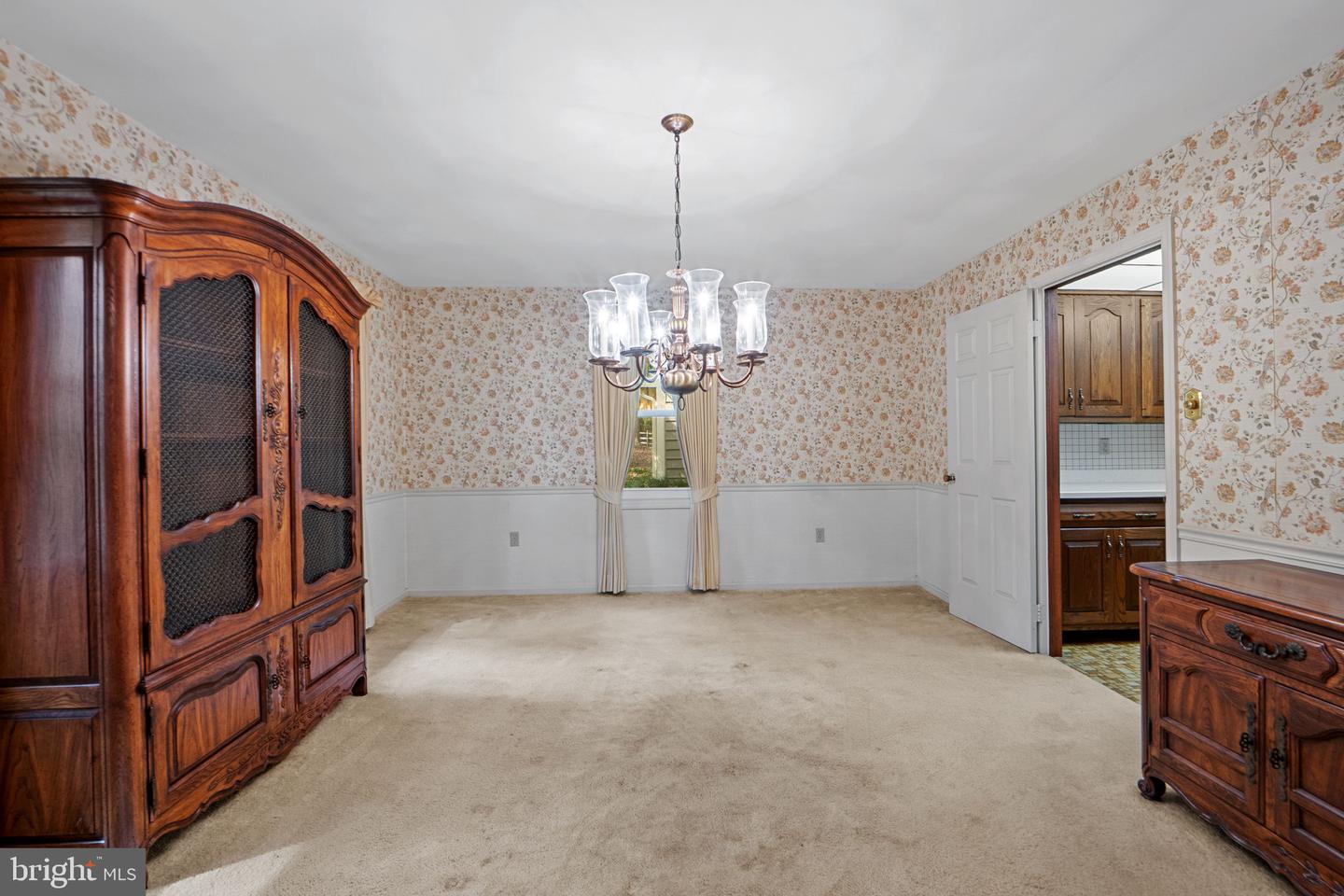 6131 MOONPATTERNS TRL, FAIRFAX STATION, Virginia 22039, 3 Bedrooms Bedrooms, ,3 BathroomsBathrooms,Residential,For sale,6131 MOONPATTERNS TRL,VAFX2267670 MLS # VAFX2267670