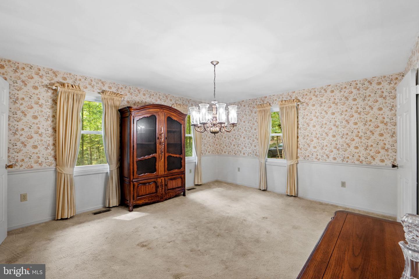 6131 MOONPATTERNS TRL, FAIRFAX STATION, Virginia 22039, 3 Bedrooms Bedrooms, ,3 BathroomsBathrooms,Residential,For sale,6131 MOONPATTERNS TRL,VAFX2267670 MLS # VAFX2267670