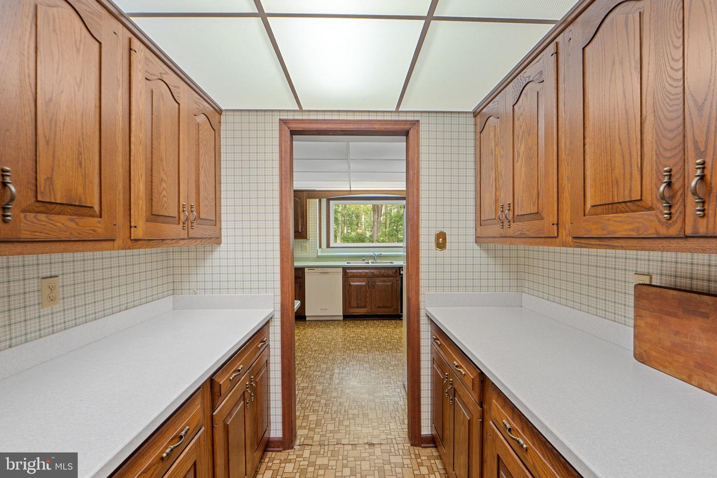 6131 MOONPATTERNS TRL, FAIRFAX STATION, Virginia 22039, 3 Bedrooms Bedrooms, ,3 BathroomsBathrooms,Residential,For sale,6131 MOONPATTERNS TRL,VAFX2267670 MLS # VAFX2267670