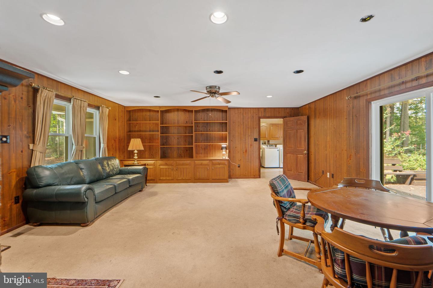6131 MOONPATTERNS TRL, FAIRFAX STATION, Virginia 22039, 3 Bedrooms Bedrooms, ,3 BathroomsBathrooms,Residential,For sale,6131 MOONPATTERNS TRL,VAFX2267670 MLS # VAFX2267670