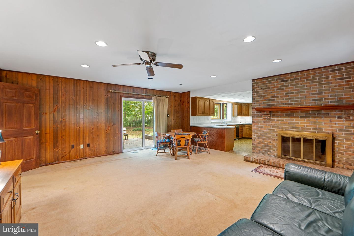 6131 MOONPATTERNS TRL, FAIRFAX STATION, Virginia 22039, 3 Bedrooms Bedrooms, ,3 BathroomsBathrooms,Residential,For sale,6131 MOONPATTERNS TRL,VAFX2267670 MLS # VAFX2267670