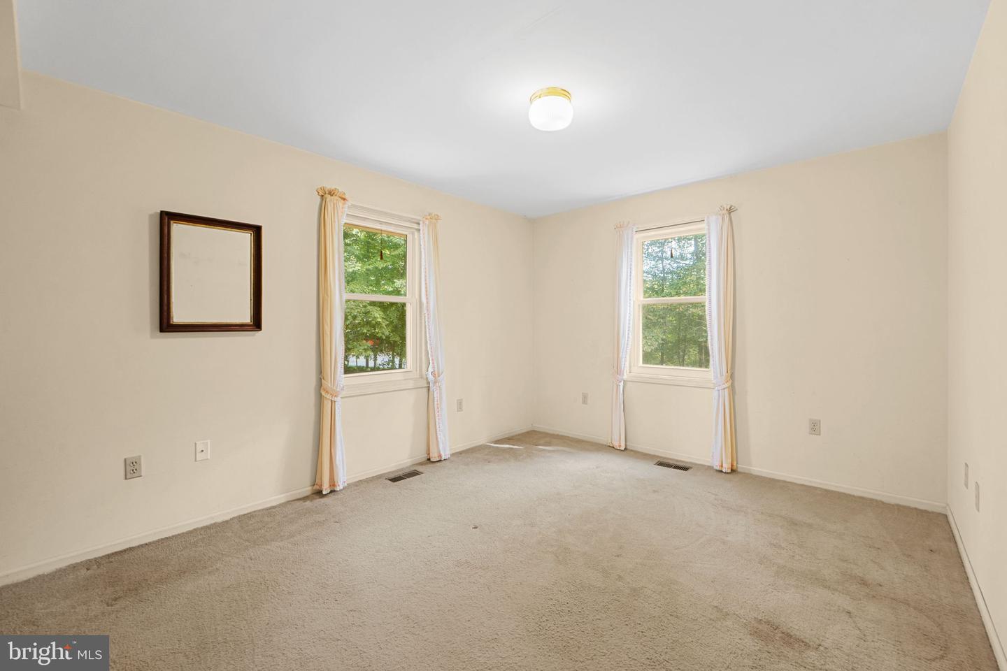6131 MOONPATTERNS TRL, FAIRFAX STATION, Virginia 22039, 3 Bedrooms Bedrooms, ,3 BathroomsBathrooms,Residential,For sale,6131 MOONPATTERNS TRL,VAFX2267670 MLS # VAFX2267670