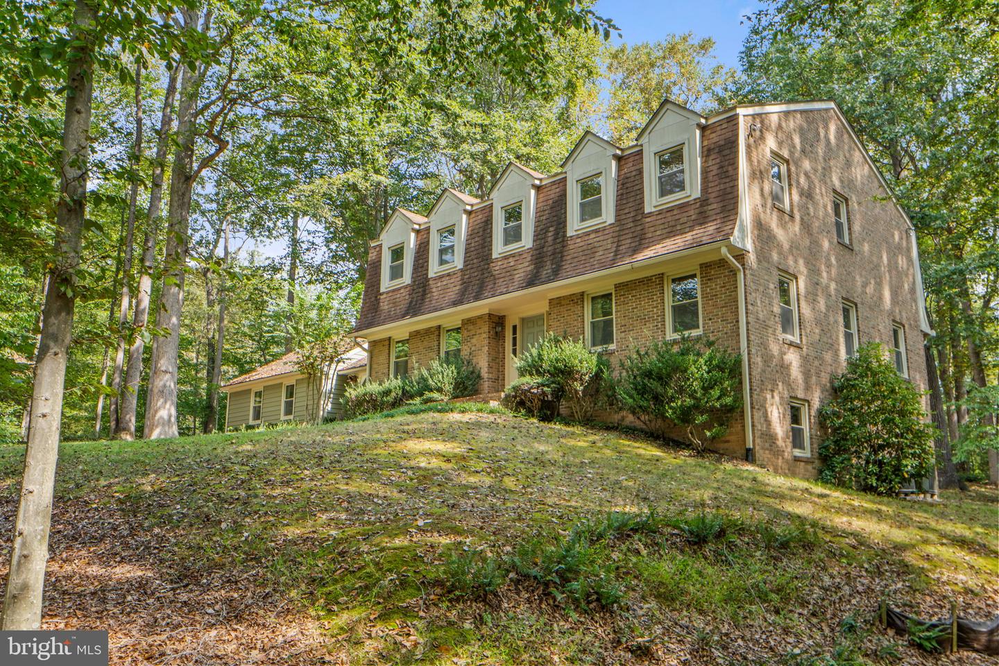 6131 MOONPATTERNS TRL, FAIRFAX STATION, Virginia 22039, 3 Bedrooms Bedrooms, ,3 BathroomsBathrooms,Residential,For sale,6131 MOONPATTERNS TRL,VAFX2267670 MLS # VAFX2267670