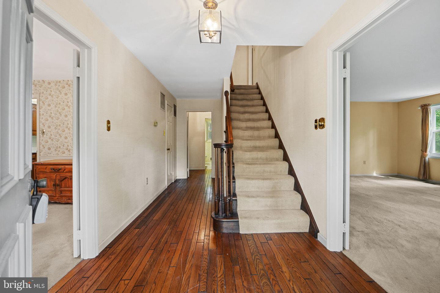 6131 MOONPATTERNS TRL, FAIRFAX STATION, Virginia 22039, 3 Bedrooms Bedrooms, ,3 BathroomsBathrooms,Residential,For sale,6131 MOONPATTERNS TRL,VAFX2267670 MLS # VAFX2267670