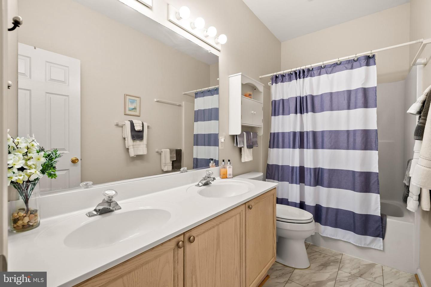 432 LILYS WAY, WINCHESTER, Virginia 22602, 4 Bedrooms Bedrooms, ,3 BathroomsBathrooms,Residential,For sale,432 LILYS WAY,VAFV2036854 MLS # VAFV2036854