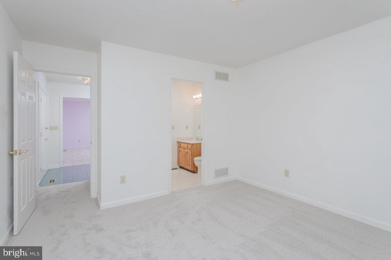 624 ERICKSON AVE, ROCKINGHAM, Virginia 22801, 3 Bedrooms Bedrooms, ,3 BathroomsBathrooms,Residential,For sale,624 ERICKSON AVE,VARO2002588 MLS # VARO2002588