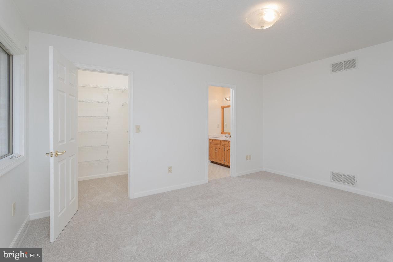 624 ERICKSON AVE, ROCKINGHAM, Virginia 22801, 3 Bedrooms Bedrooms, ,3 BathroomsBathrooms,Residential,For sale,624 ERICKSON AVE,VARO2002588 MLS # VARO2002588