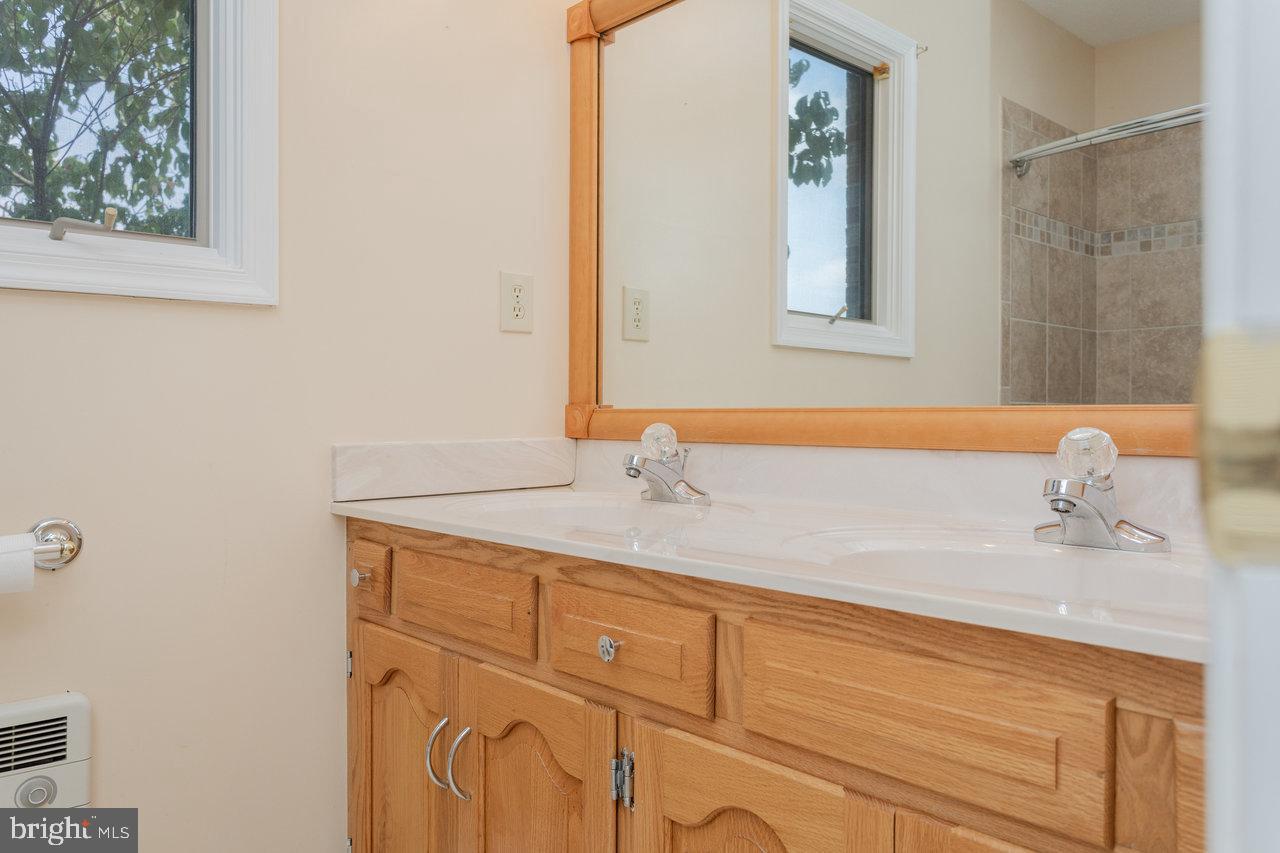 624 ERICKSON AVE, ROCKINGHAM, Virginia 22801, 3 Bedrooms Bedrooms, ,3 BathroomsBathrooms,Residential,For sale,624 ERICKSON AVE,VARO2002588 MLS # VARO2002588