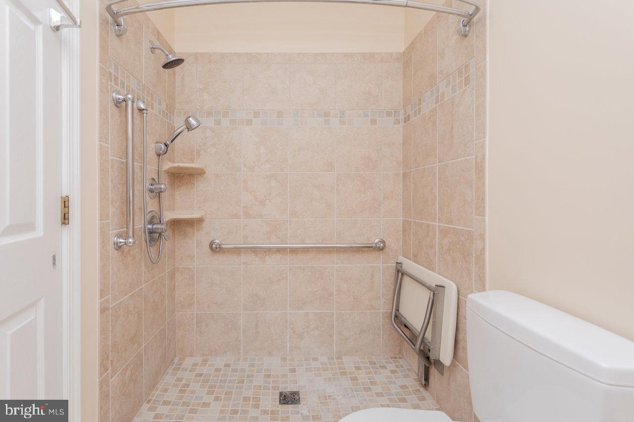 624 ERICKSON AVE, ROCKINGHAM, Virginia 22801, 3 Bedrooms Bedrooms, ,3 BathroomsBathrooms,Residential,For sale,624 ERICKSON AVE,VARO2002588 MLS # VARO2002588