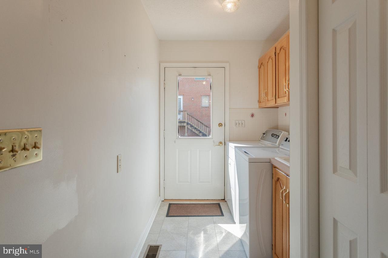 624 ERICKSON AVE, ROCKINGHAM, Virginia 22801, 3 Bedrooms Bedrooms, ,3 BathroomsBathrooms,Residential,For sale,624 ERICKSON AVE,VARO2002588 MLS # VARO2002588