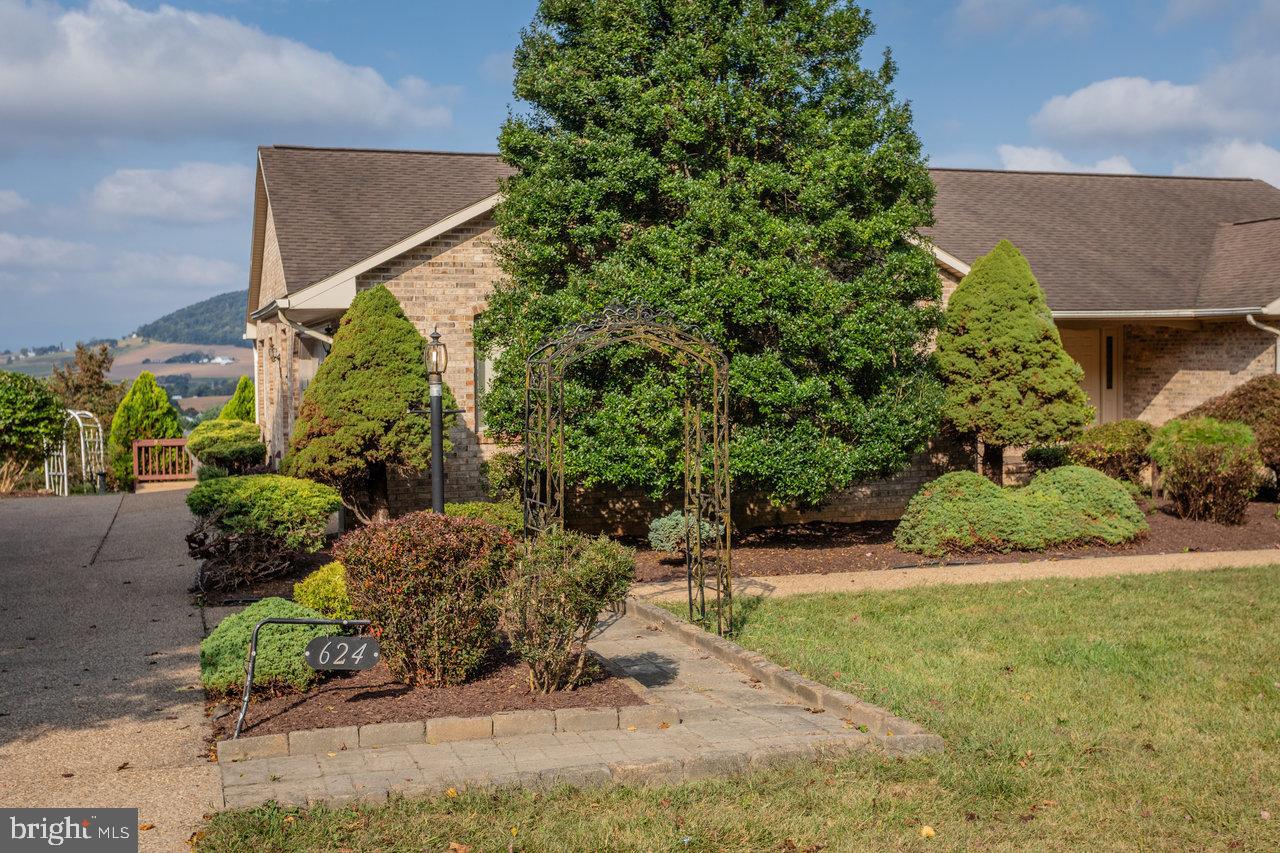 624 ERICKSON AVE, ROCKINGHAM, Virginia 22801, 3 Bedrooms Bedrooms, ,3 BathroomsBathrooms,Residential,For sale,624 ERICKSON AVE,VARO2002588 MLS # VARO2002588