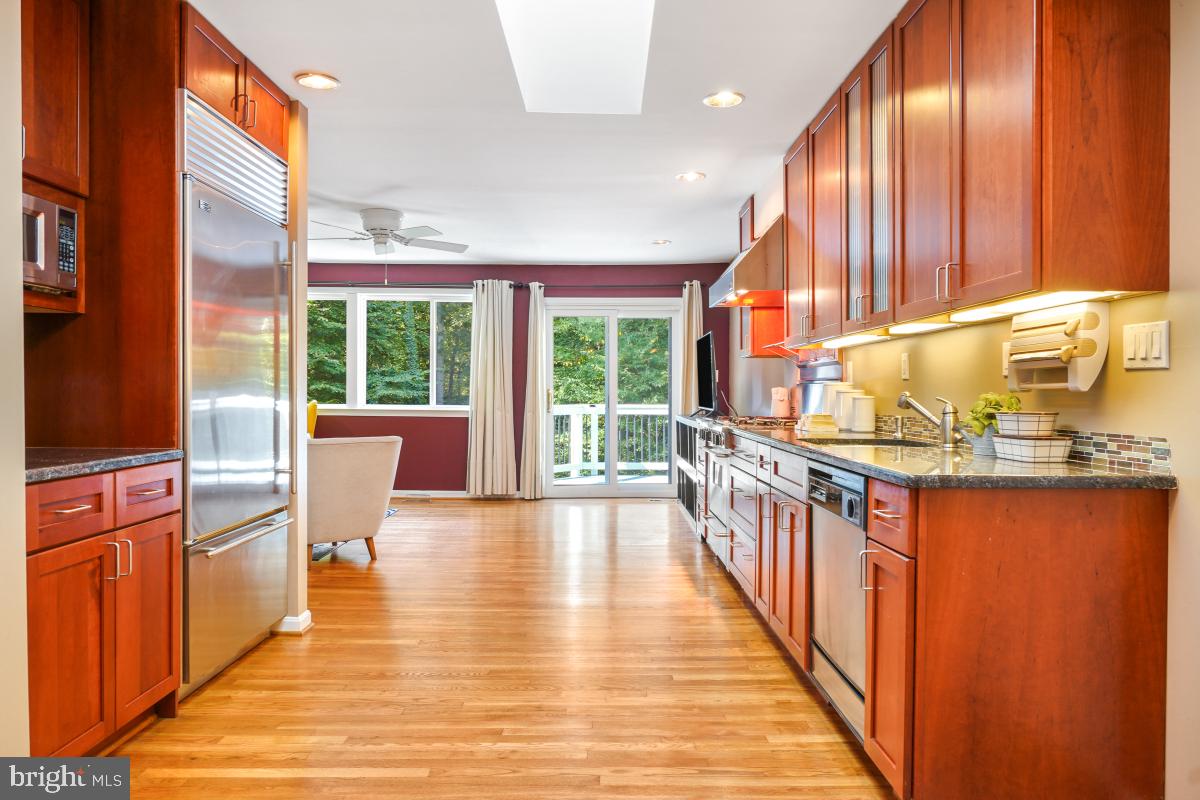 10411 ADEL RD, OAKTON, Virginia 22124, 3 Bedrooms Bedrooms, 13 Rooms Rooms,3 BathroomsBathrooms,Residential,For sale,10411 ADEL RD,VAFX2267812 MLS # VAFX2267812
