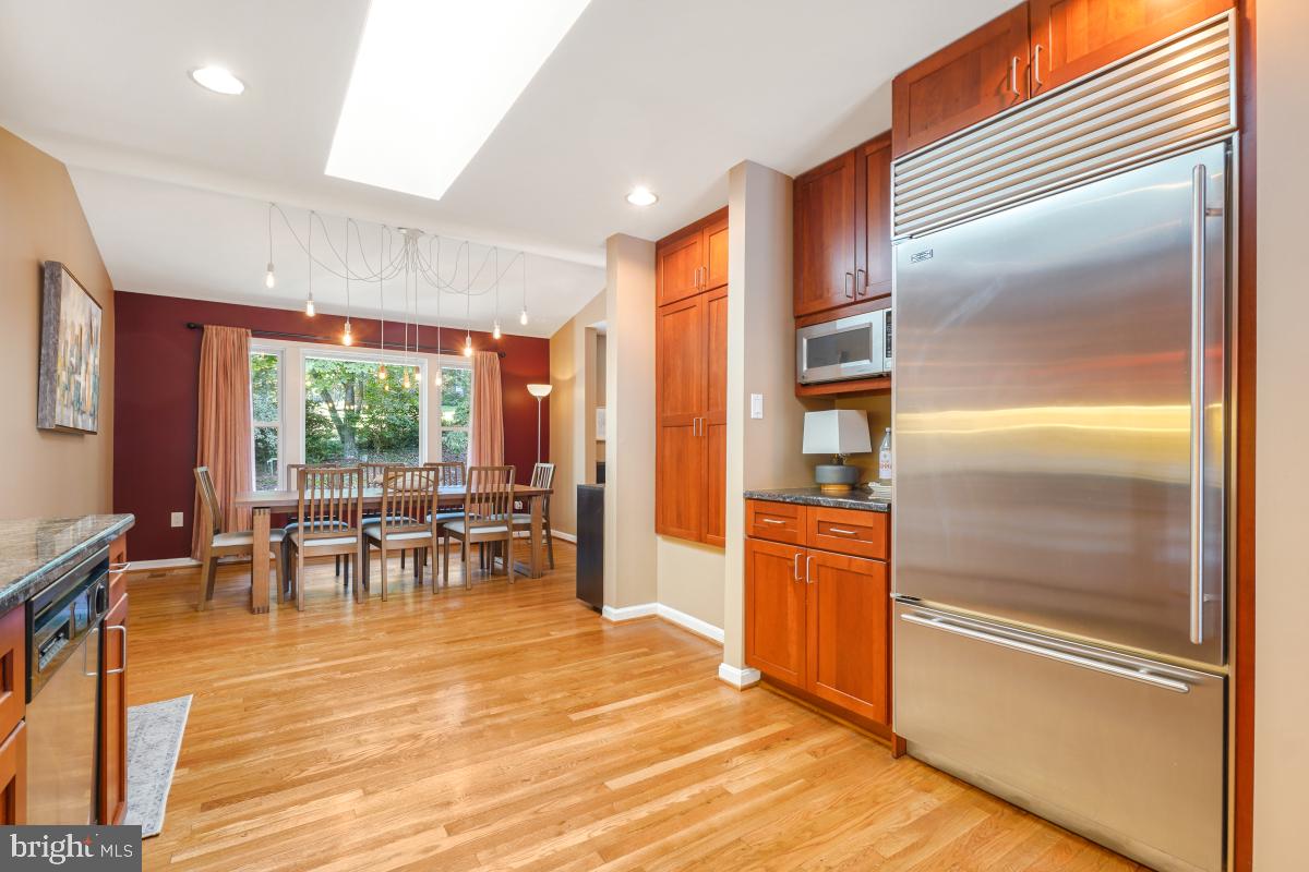 10411 ADEL RD, OAKTON, Virginia 22124, 3 Bedrooms Bedrooms, 13 Rooms Rooms,3 BathroomsBathrooms,Residential,For sale,10411 ADEL RD,VAFX2267812 MLS # VAFX2267812