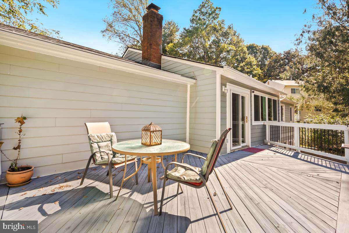10411 ADEL RD, OAKTON, Virginia 22124, 3 Bedrooms Bedrooms, 13 Rooms Rooms,3 BathroomsBathrooms,Residential,For sale,10411 ADEL RD,VAFX2267812 MLS # VAFX2267812