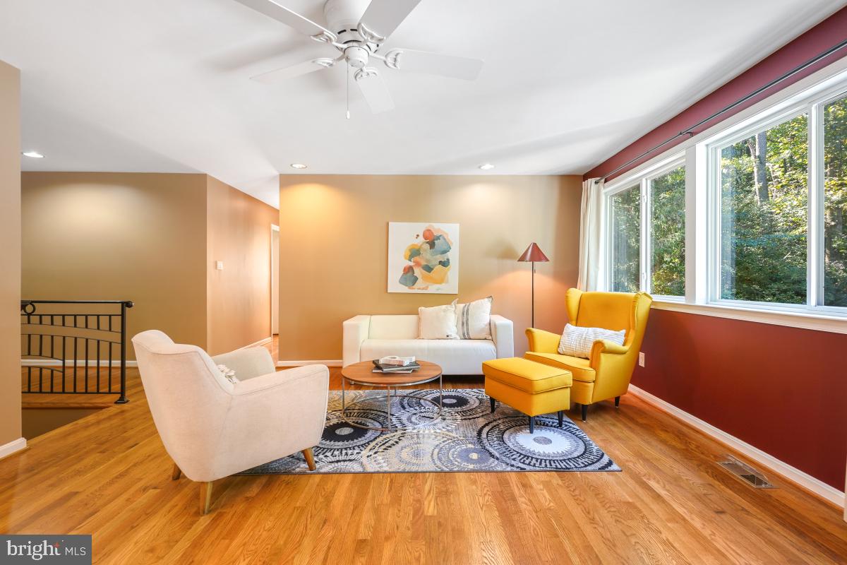 10411 ADEL RD, OAKTON, Virginia 22124, 3 Bedrooms Bedrooms, 13 Rooms Rooms,3 BathroomsBathrooms,Residential,For sale,10411 ADEL RD,VAFX2267812 MLS # VAFX2267812