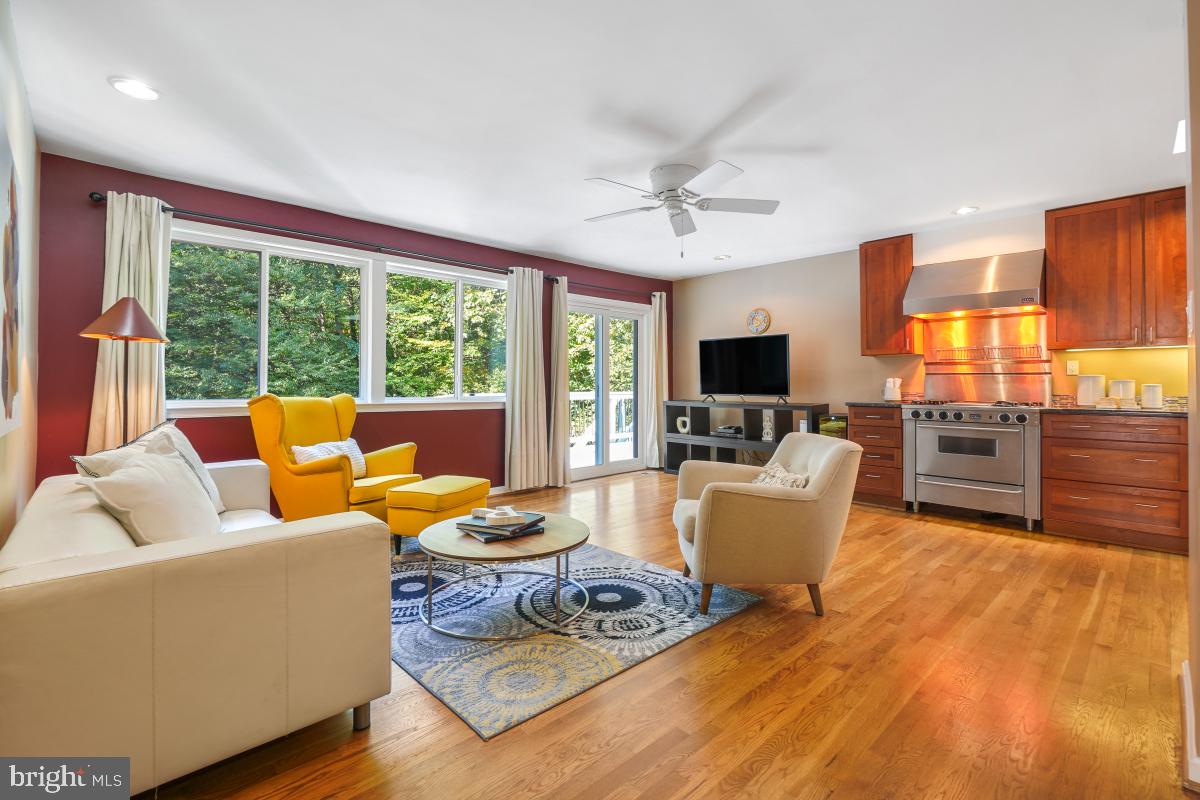 10411 ADEL RD, OAKTON, Virginia 22124, 3 Bedrooms Bedrooms, 13 Rooms Rooms,3 BathroomsBathrooms,Residential,For sale,10411 ADEL RD,VAFX2267812 MLS # VAFX2267812