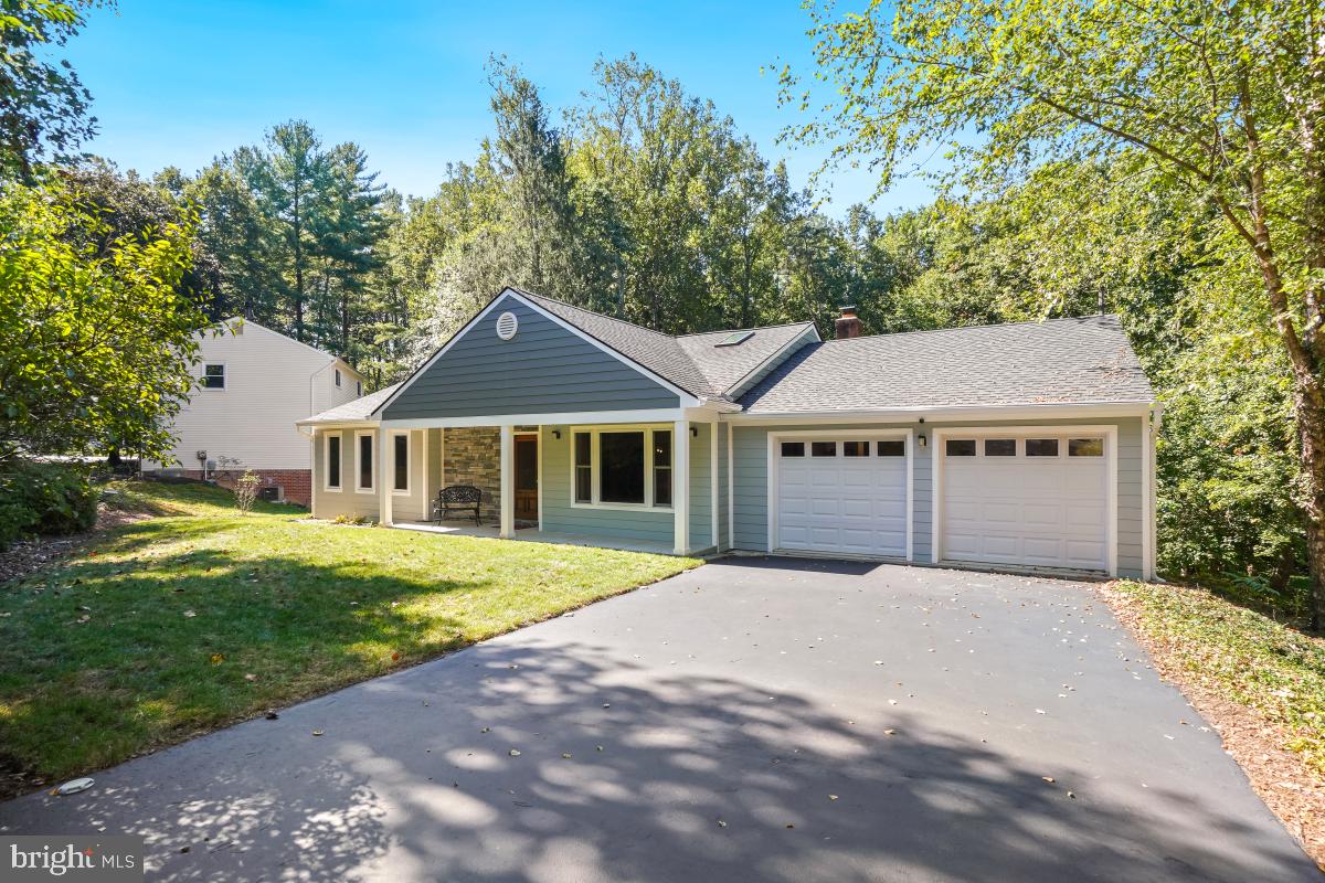 10411 ADEL RD, OAKTON, Virginia 22124, 3 Bedrooms Bedrooms, 13 Rooms Rooms,3 BathroomsBathrooms,Residential,For sale,10411 ADEL RD,VAFX2267812 MLS # VAFX2267812