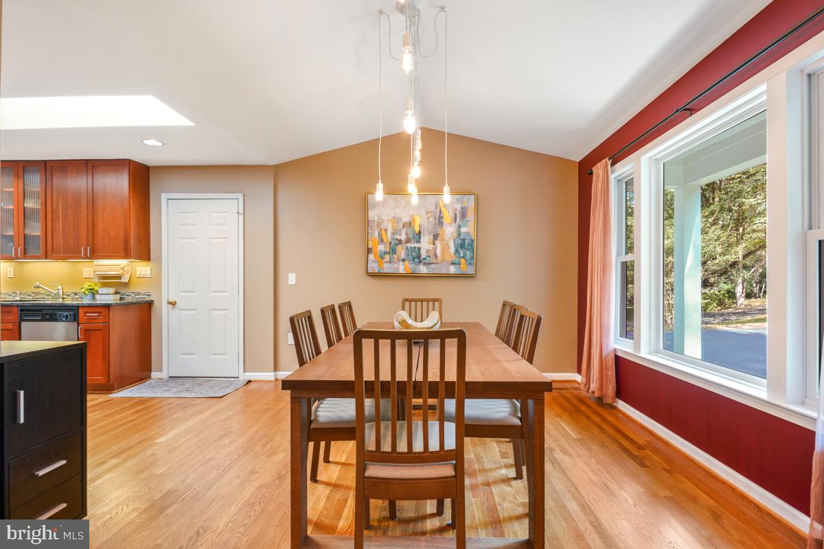 10411 ADEL RD, OAKTON, Virginia 22124, 3 Bedrooms Bedrooms, 13 Rooms Rooms,3 BathroomsBathrooms,Residential,For sale,10411 ADEL RD,VAFX2267812 MLS # VAFX2267812