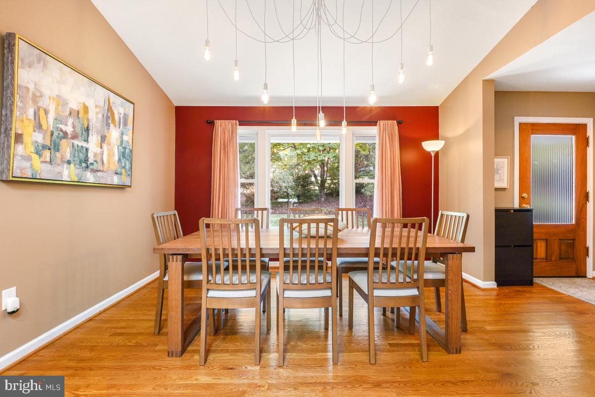 10411 ADEL RD, OAKTON, Virginia 22124, 3 Bedrooms Bedrooms, 13 Rooms Rooms,3 BathroomsBathrooms,Residential,For sale,10411 ADEL RD,VAFX2267812 MLS # VAFX2267812