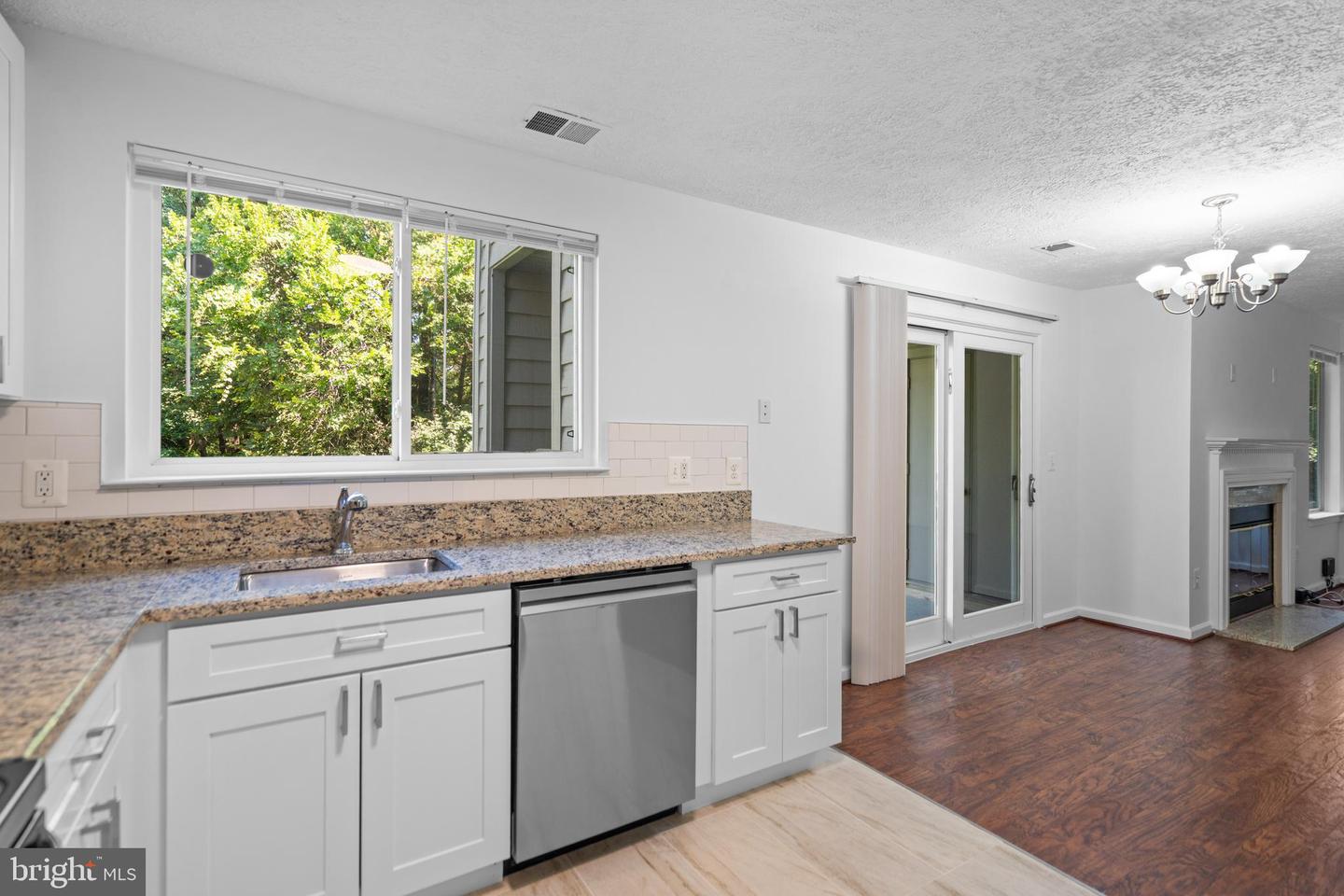 11733-C SUMMERCHASE CIR #1733C, RESTON, Virginia 20194, 2 Bedrooms Bedrooms, ,2 BathroomsBathrooms,Residential,For sale,11733-C SUMMERCHASE CIR #1733C,VAFX2267844 MLS # VAFX2267844