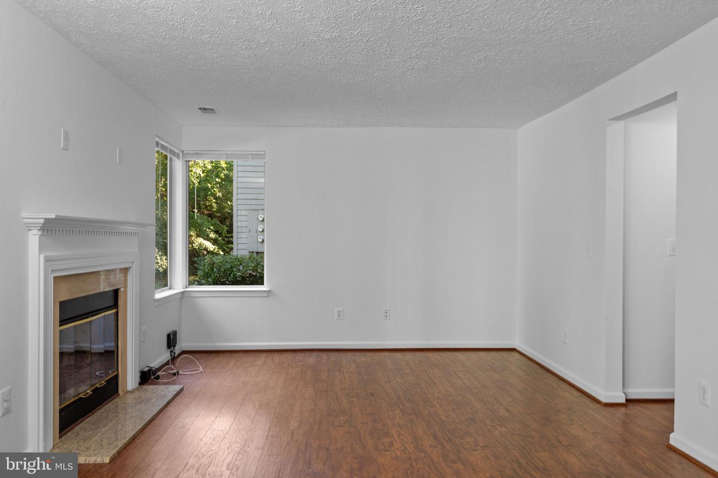11733-C SUMMERCHASE CIR #1733C, RESTON, Virginia 20194, 2 Bedrooms Bedrooms, ,2 BathroomsBathrooms,Residential,For sale,11733-C SUMMERCHASE CIR #1733C,VAFX2267844 MLS # VAFX2267844
