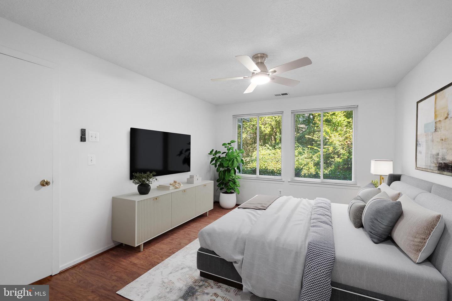 11733-C SUMMERCHASE CIR #1733C, RESTON, Virginia 20194, 2 Bedrooms Bedrooms, ,2 BathroomsBathrooms,Residential,For sale,11733-C SUMMERCHASE CIR #1733C,VAFX2267844 MLS # VAFX2267844
